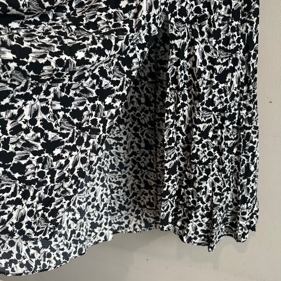 Madewell Women's Side-Slit Midi Skirt in Floral Crepe Black and White 8 NEW - Picture 7 of 13